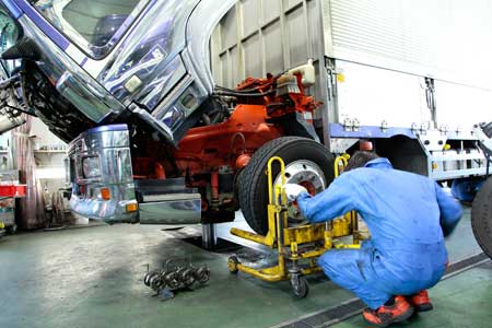 自動車整備部イメージ